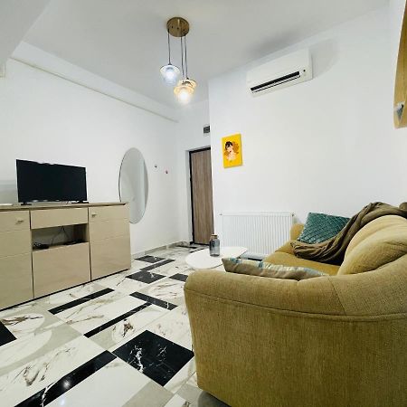 Family Apartment Near Palas Mall Jászvásár Kültér fotó